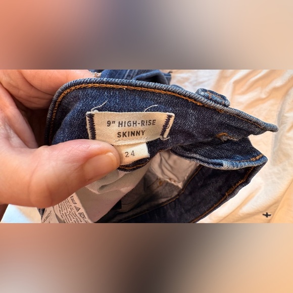 Madewell High-Rise Skinny Jeans - Picture 3 of 5